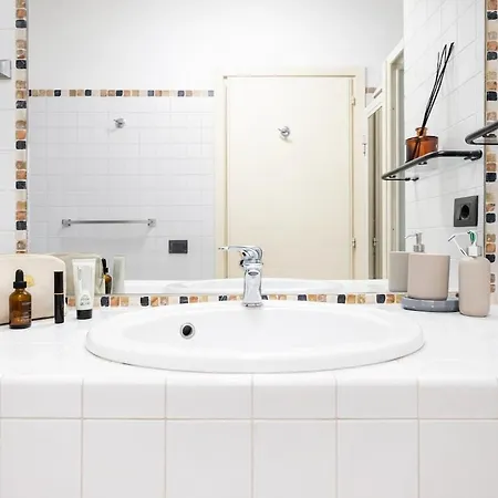 Vittoria Residence-spanish Steps * רומא